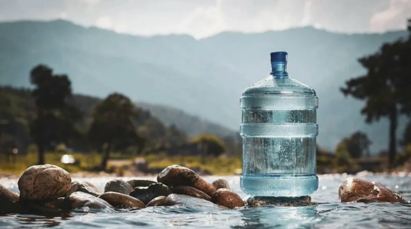 Почему стоит выбрать бутилированную воду для ежедневного питья